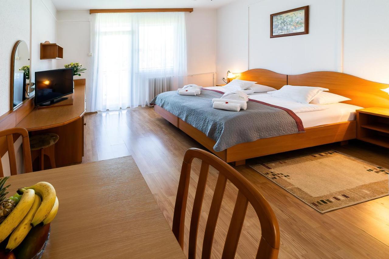Napfeny Hotel Залакарош Экстерьер фото